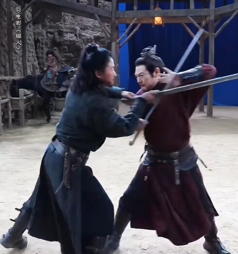 “이연걸 복귀작 ‘표인: 풍기대막’, 액션은 호평… 서사는 엇갈린 반응”